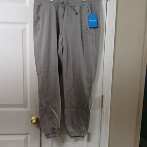 Columbia gray regular fit trek joggers  Sz L NWT